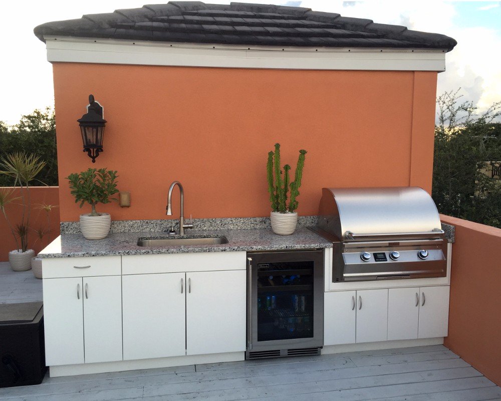 stainless outdoor grill and kitchen