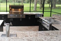 kitchen outside with built in grill