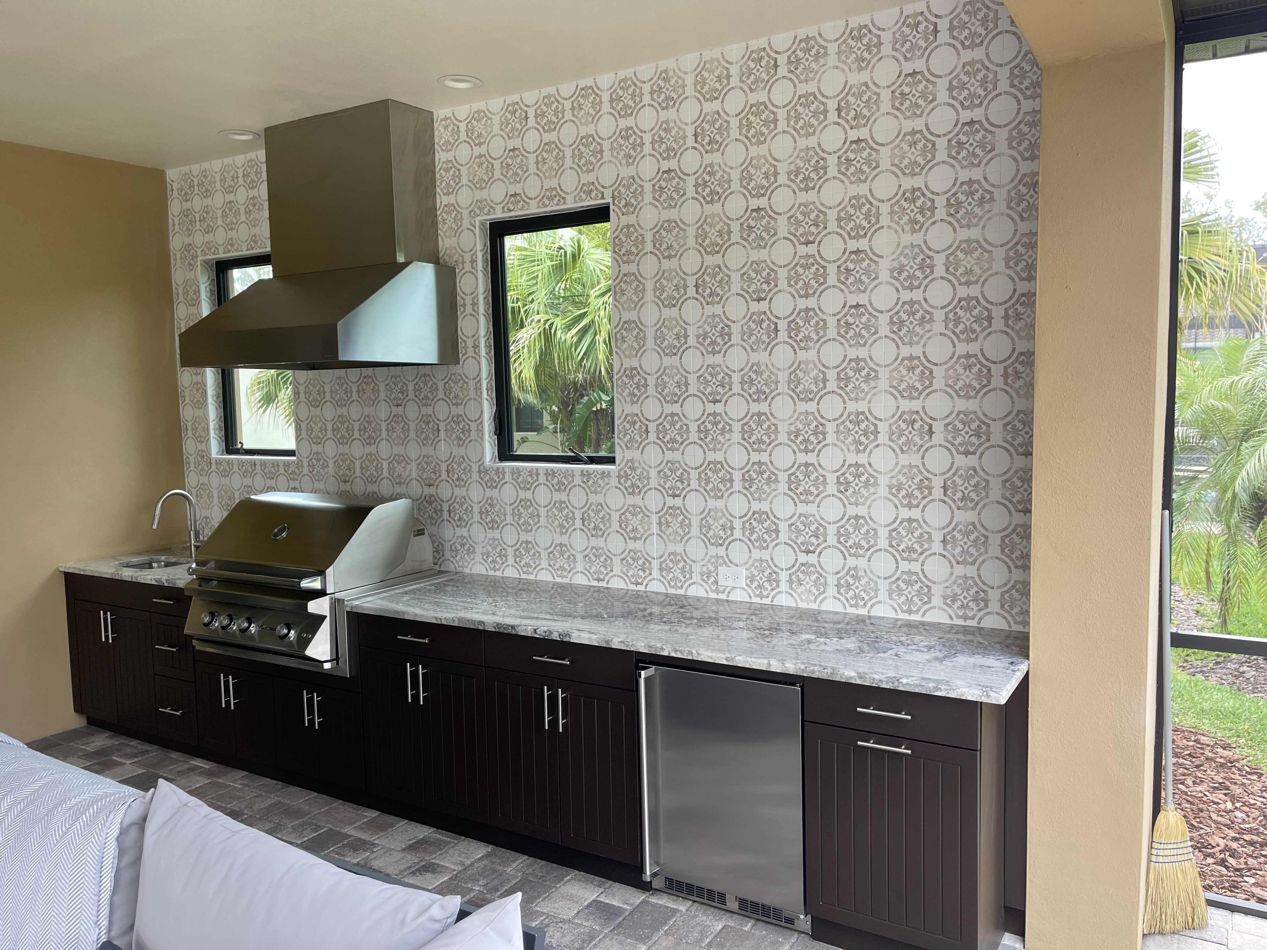 Outdoor bar and kitchen island Tampa FL